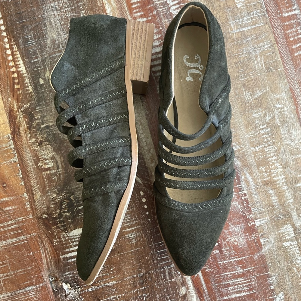 GREEN SLIP ONES WITH SMALL HEEL